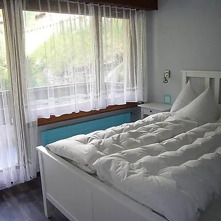 아파트 Saas-almagell Sleeps 7 *